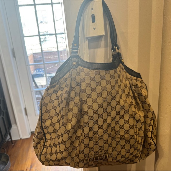 Gucci Tan and Black GG Large Tote Bag - Picture 8 of 13